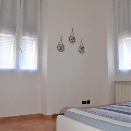 Casa Ligure Ristrutturata 80m2 Апартаменти *